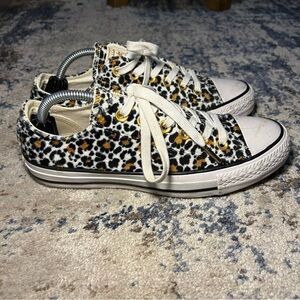 Converse Chuck Taylor All Star Velvet White & Gold Cheetah Print Sneakers Size 7